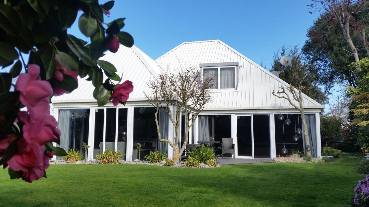 Berni'S Boutique Bnb Christchurch Luaran gambar